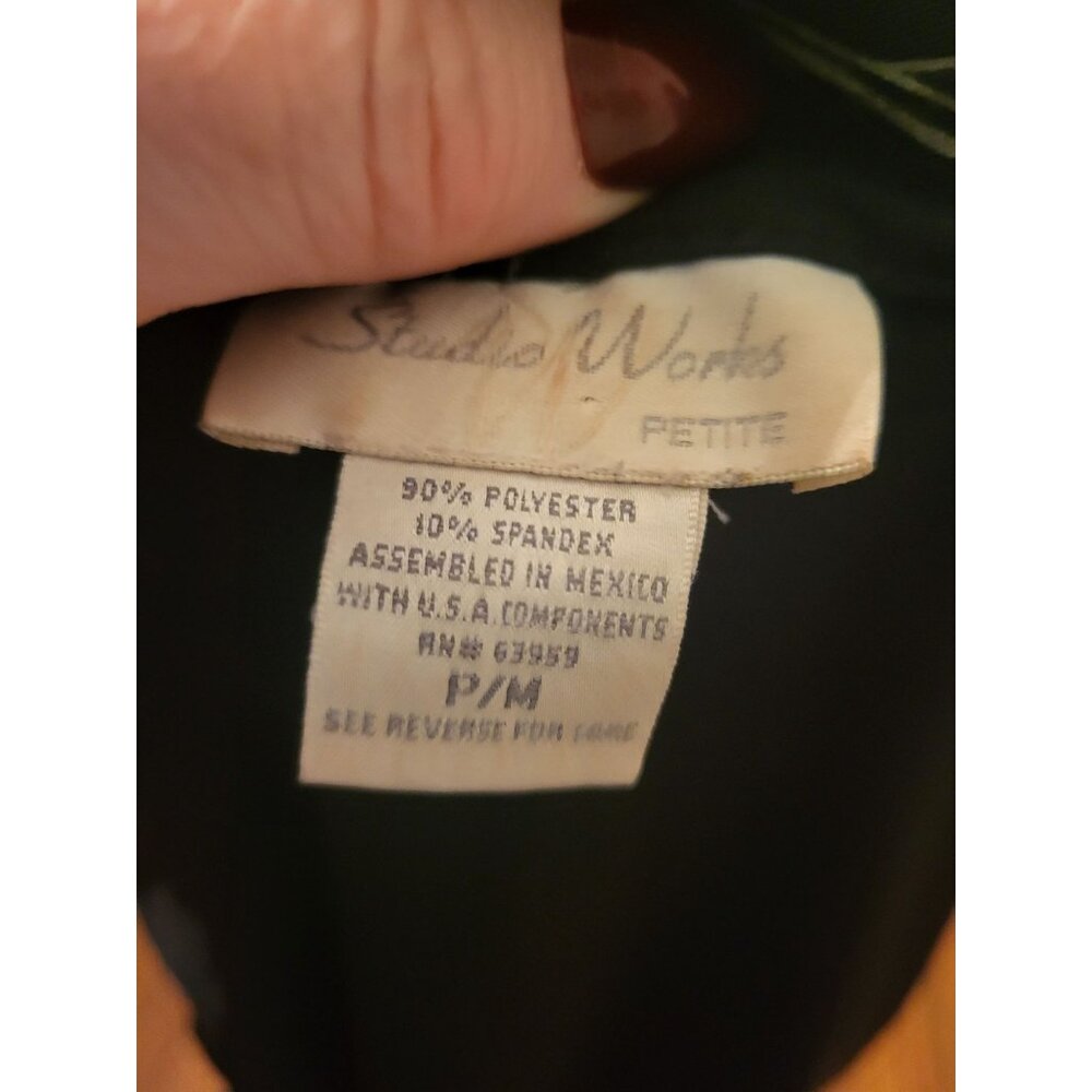 Studio Works Petite Vintage 90's Black Stretchy Floral Button Up PM Whimsygoth - Picture 9 of 9